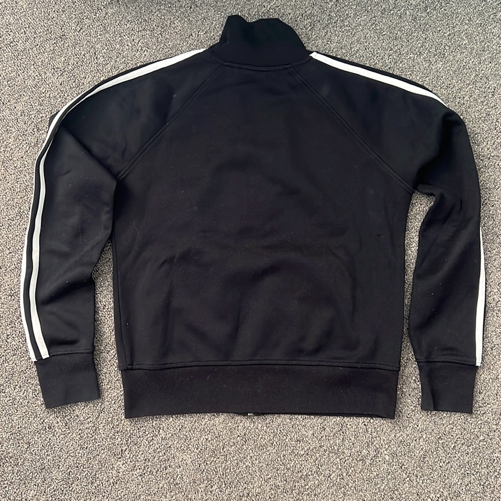 Zip up - Picture 5 of 8